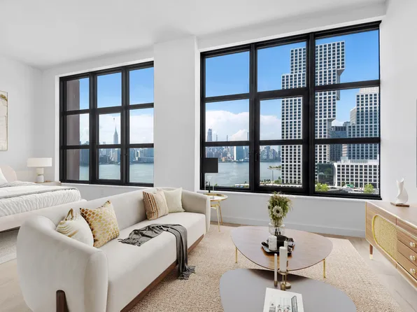 29 Huron St #8H, Brooklyn, NY 11222