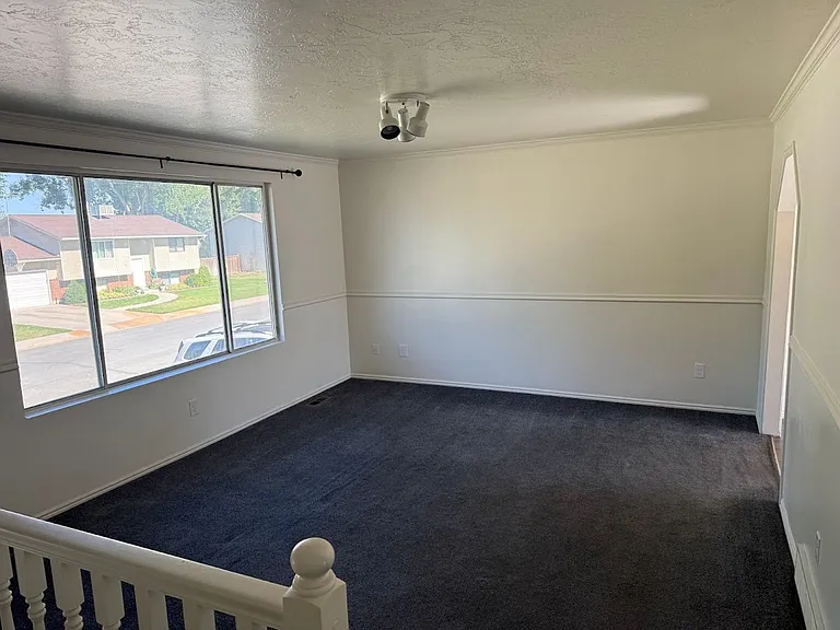 927 S 1635 W — Photo 12