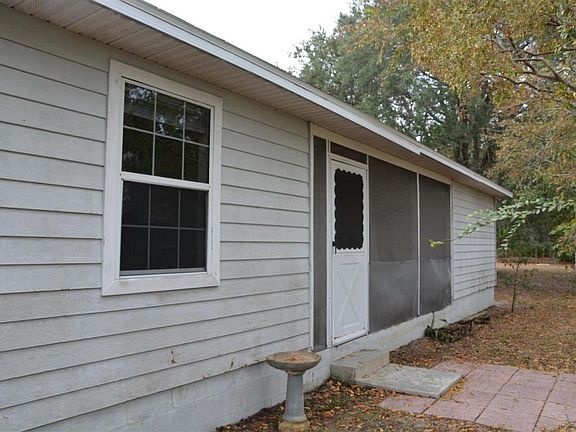 02) Rear Porch