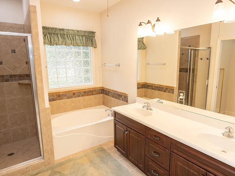 106 Sweet Meadow Ct — Photo 15