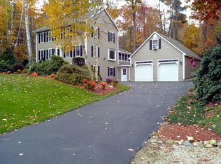 18 Autumn Run, Hooksett, NH 03106