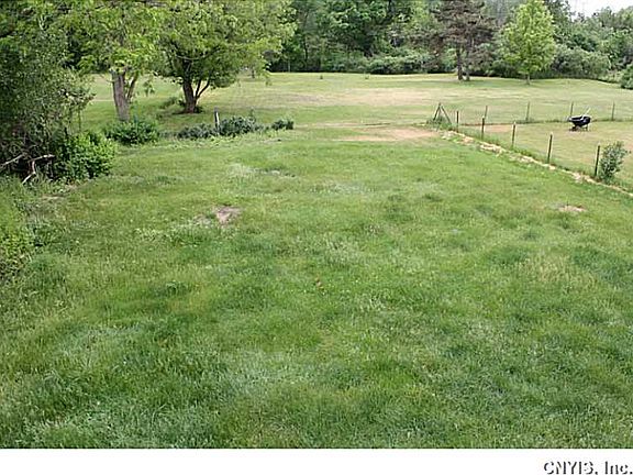 3rd image of 253 E Main St