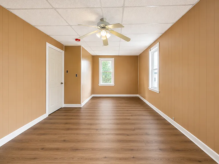19 Blaine Ave #2 — Photo 13