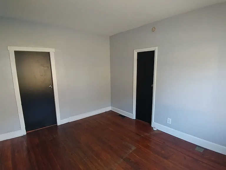 239 N Union St — Photo 4