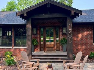 1205 S Delaware Ave, Springfield, MO 65804