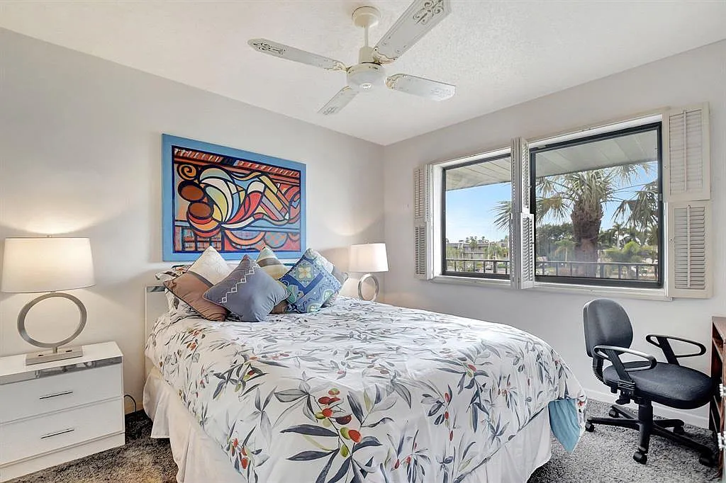 2 bed, 2.0 bath, 939 sqft, $1,800 — Photo 4