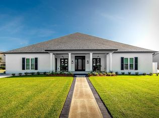 1120 Museum Dr, Houma, LA 70360