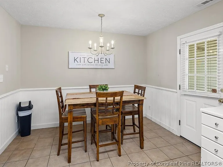 421 Cityview Ln — Photo 15