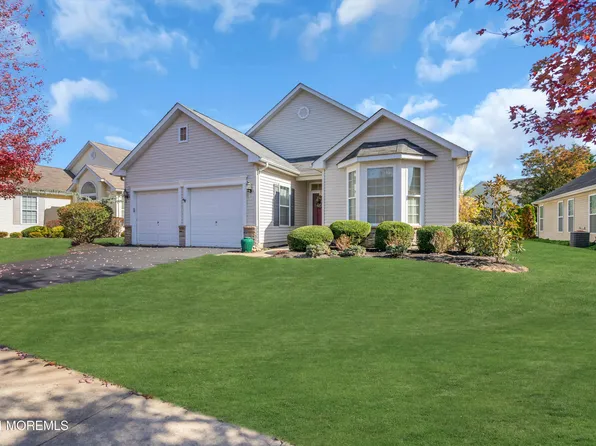 447 Monticello Lane, Lakewood, NJ 08701
