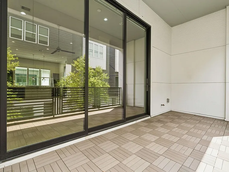 2624 Rusk St — Photo 18