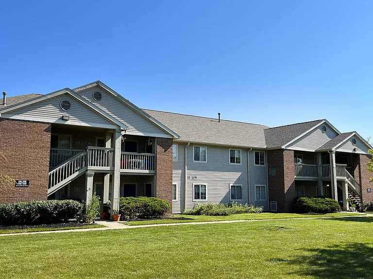 Eagle Crest Apartments — Photo 29