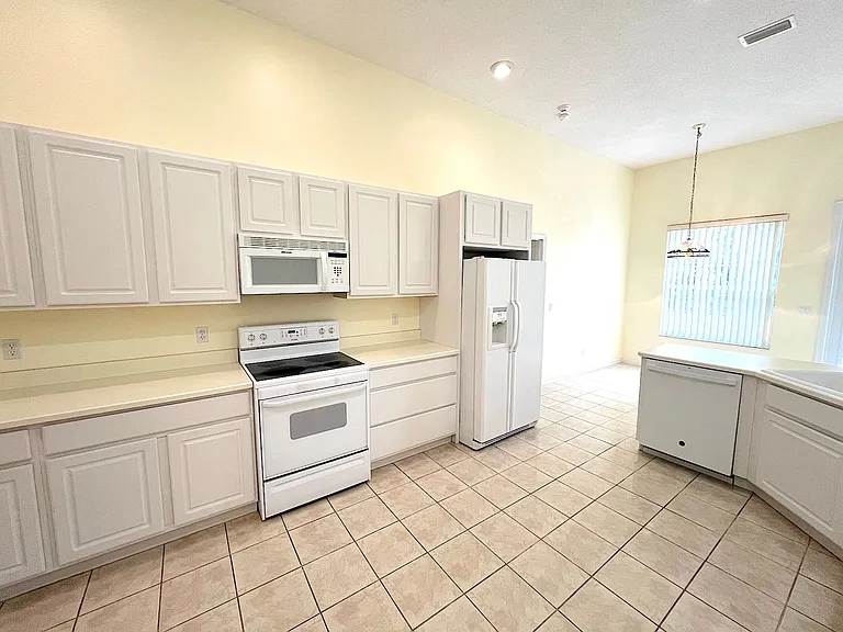 87 Rose Dr — Photo 27