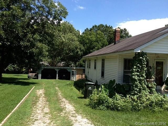 2nd image of 700 2nd St