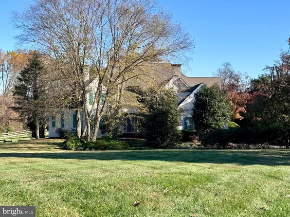 132 Chatenay Ln, Wilmington, DE 19807