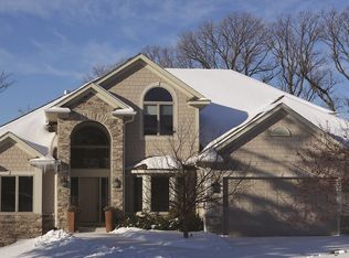 1853 Victoria Rd S, Mendota Heights, MN 55118