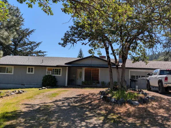 4953 Glen Echo Way, Central Pt, OR 97502