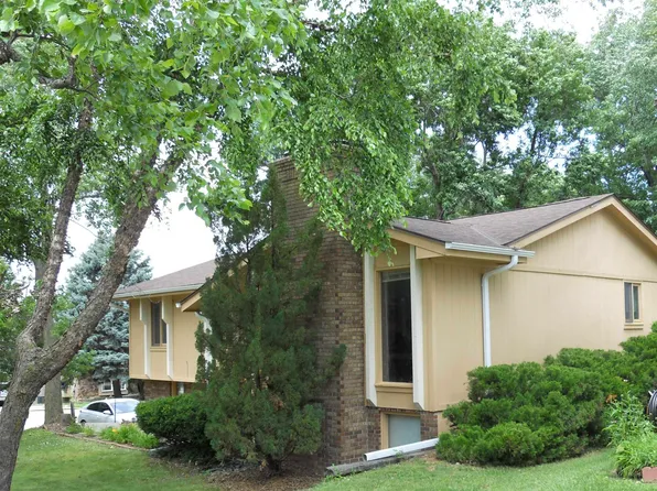 3748 Schuemann Dr, Bellevue, NE 68123