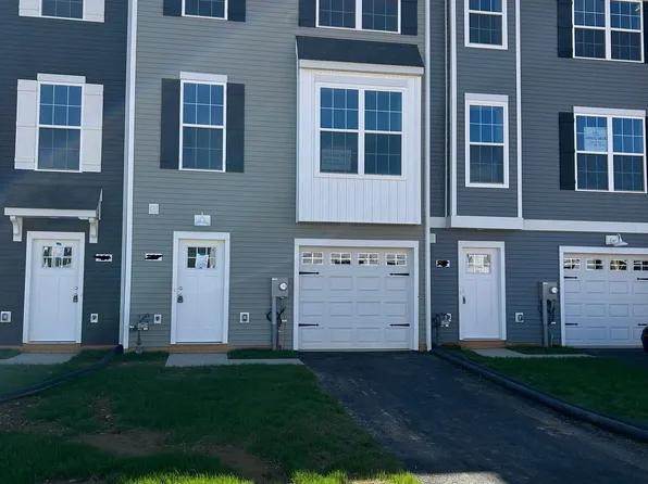 321 Avon Dr, Red Lion, PA 17356