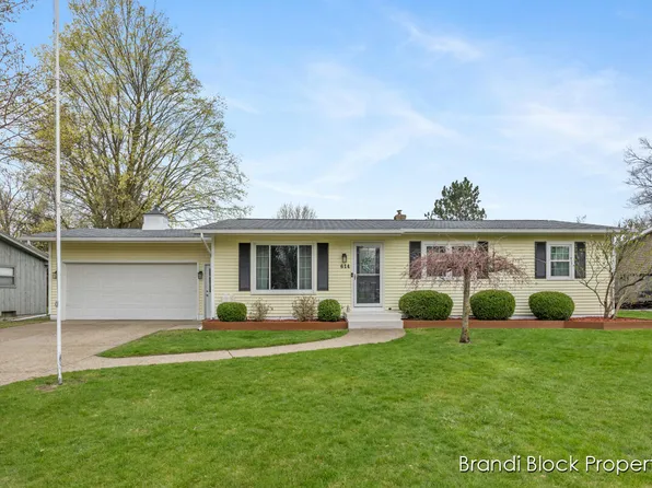 614 Kingsbury St NW, Grand Rapids, MI 49544