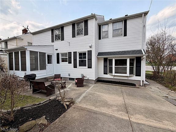 2nd image of 3954 Meadowbrook Blvd