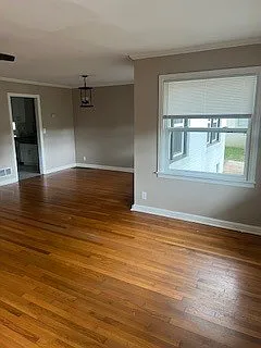231 Wilson Ave — Photo 3