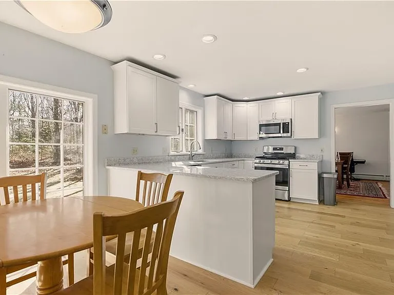 141 Laurel Ridge Ln — Photo 14