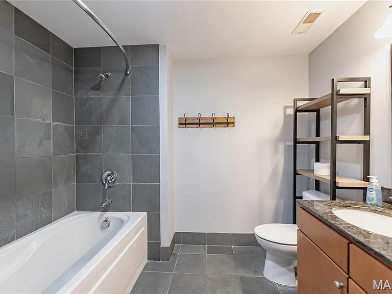 314 N Broadway Ave #1405 — Photo 7