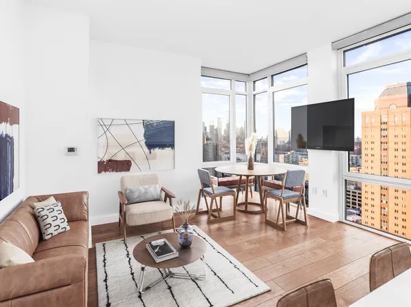 120 Nassau St, Brooklyn, NY