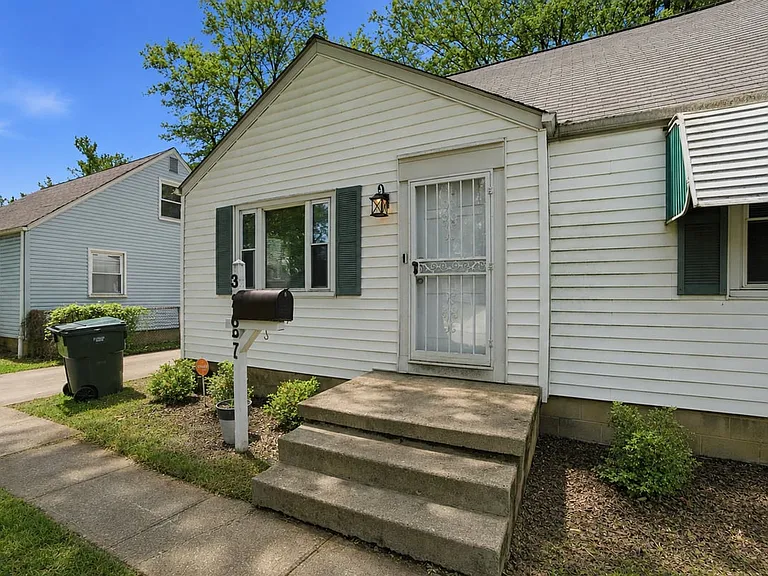 3267 Walmar Dr — Photo 42