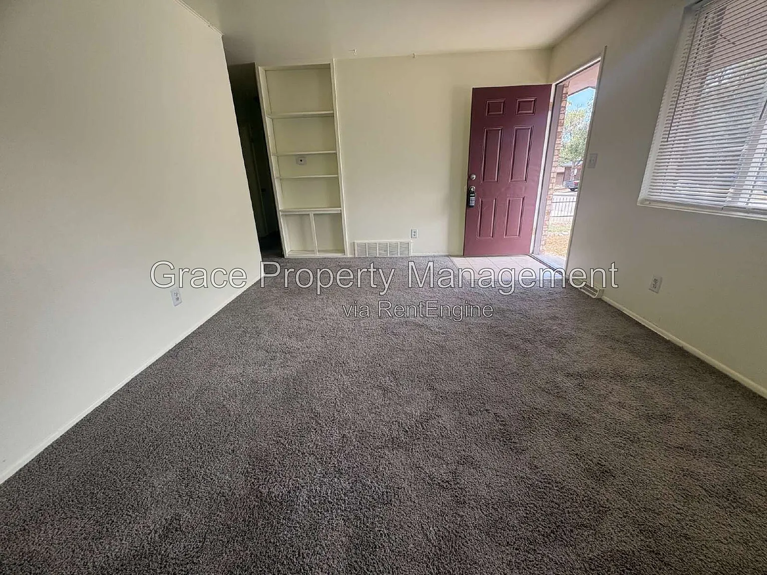4 bed, 2.0 bath, 900 sqft, $2,250 — Photo 3