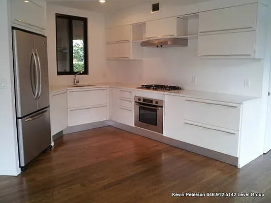 Rented by Level Group | media 19