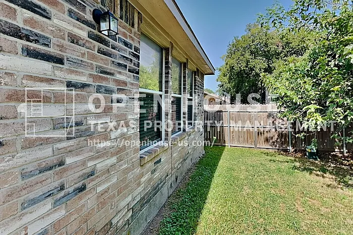 5561 Spring Ridge Dr — Photo 22
