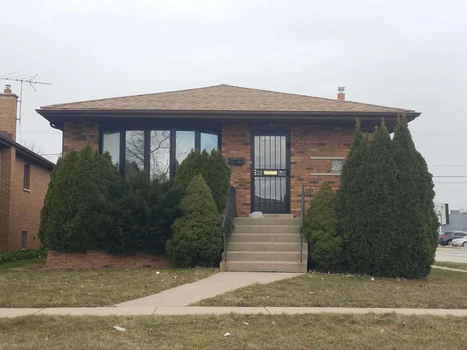 372 Saginaw Ave photo 1