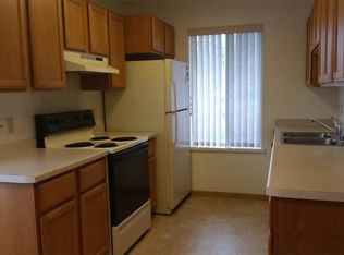 255 Fuller St APT 1, Columbus, WI 53925