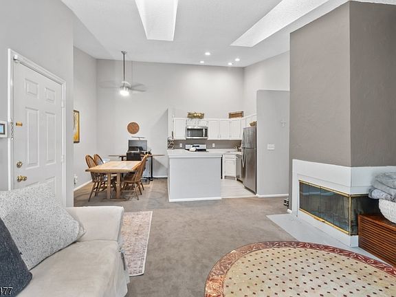 5th image of 972 Juniper Way