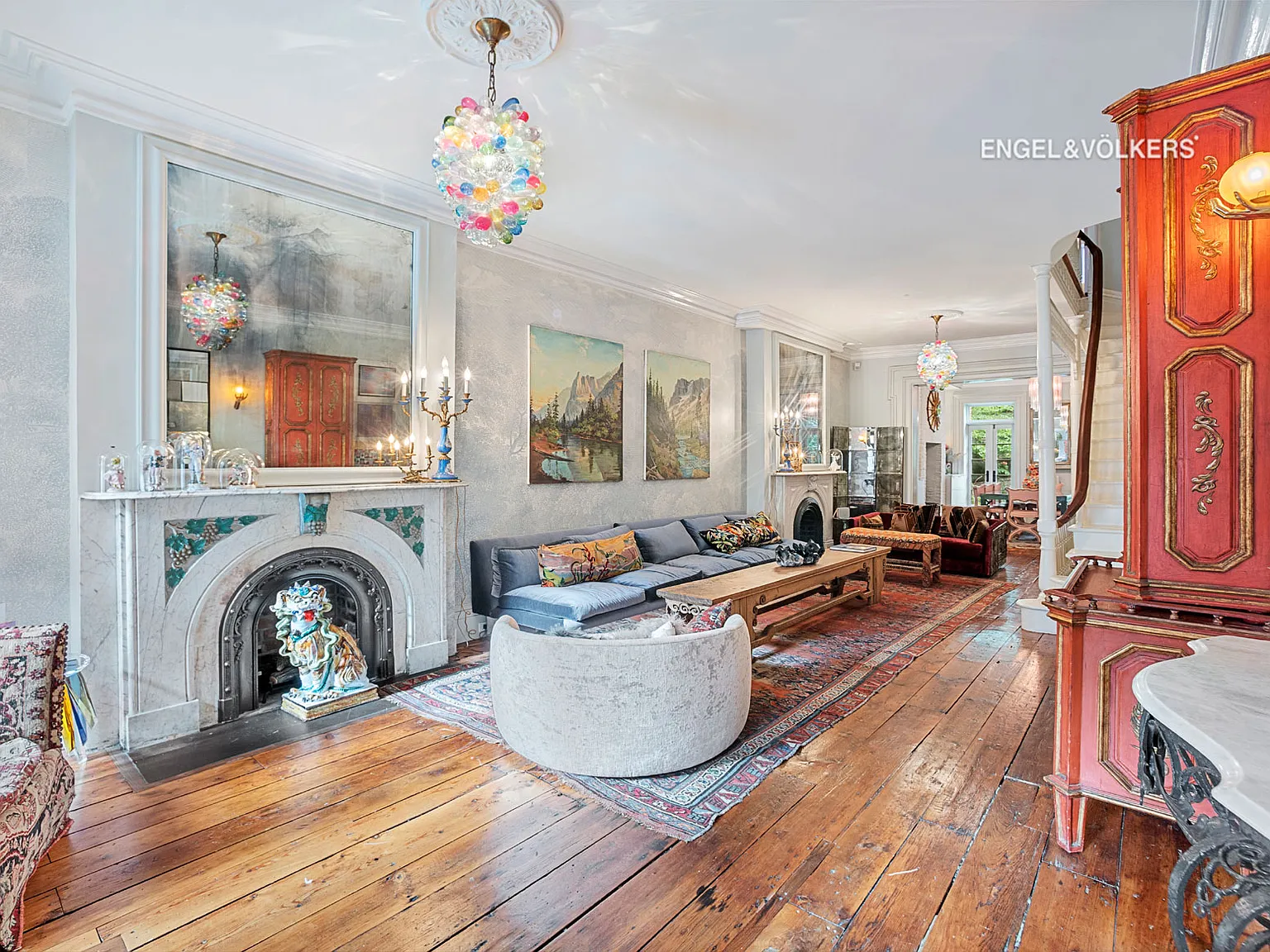 351 West 30th Street — Photo 2