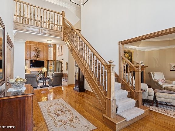 2nd image of 1211 Highgate Ct