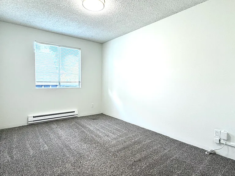 2405 Howard Ave #4 — Photo 13