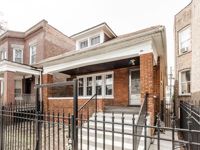 7424 S Blackstone Ave, Chicago, IL, 60619