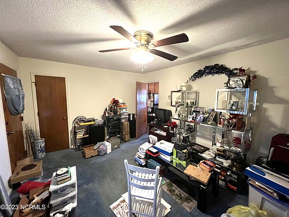 3rd image of 806 S Vance St