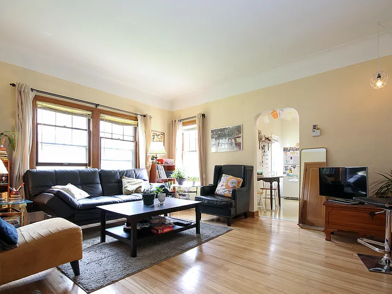 4011 Quail Ave N — Photo 3