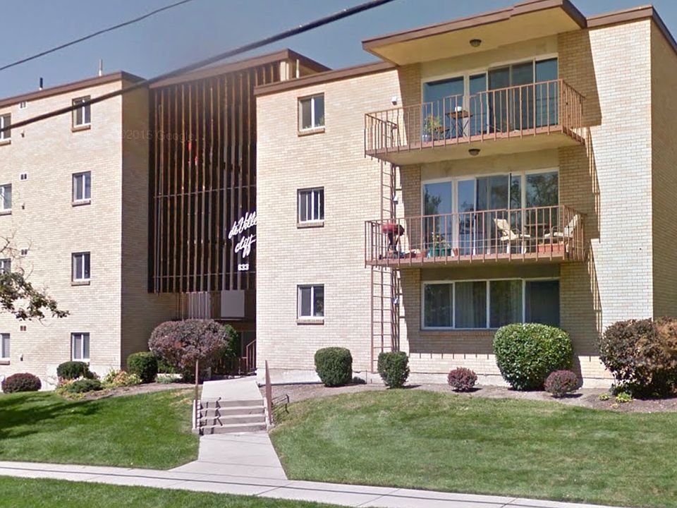 Building Exterior - Apartment is top-right (3rd floor)