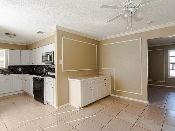5th image of 830 E Linda Dr