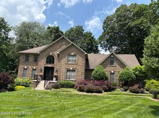 8003 Rush Ct, Louisville, KY 40214