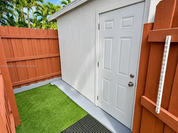 6765 SW 34th St, Miami, FL 33155