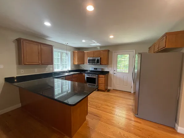 857 Temple St #A5, Whitman, MA 02382