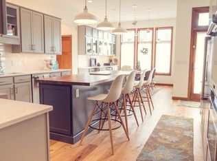 1246 Walters Pond Pl, Cedar Falls, IA 50613