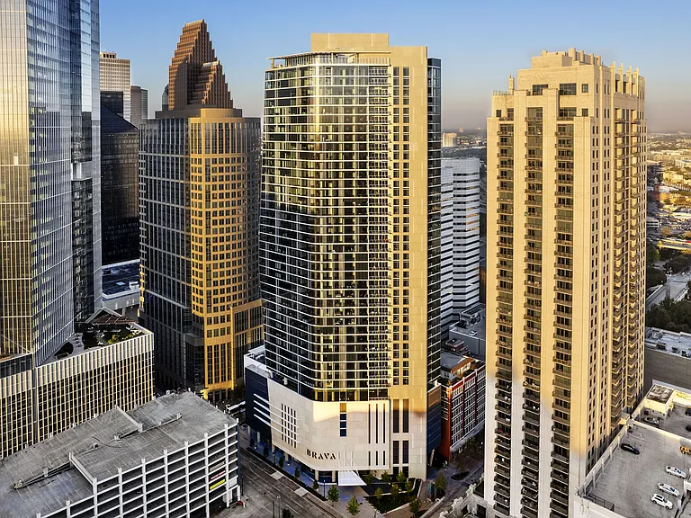 Live at the center of it all_where luxury meets skyline.