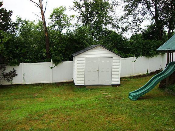 Rear Fenced Yard and Shed