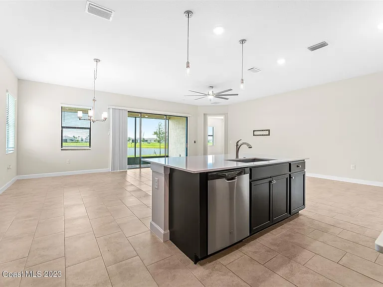 2323 Great Belt Cir — Photo 16